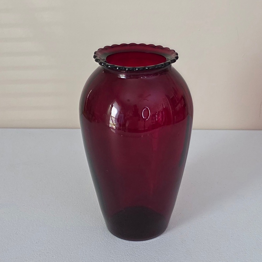 Vintage Anchor Hocking Glass Ruby Red Vase Home Decor 8.5in Crimped Rim